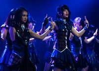 JKT48 Tampil Aktraktif di Peluncuran River