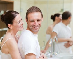 5 Trik Agar Sukses Bercinta di Kamar Mandi