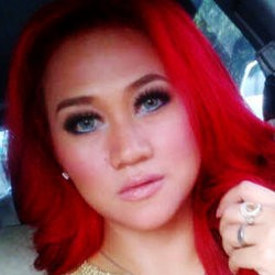 Konser di Papua, Yenny 3 Kucing Kaget dengan Antusiasme Penggemar