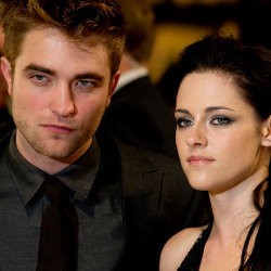 Kristen Stewart Siap Beri Kejutan Manis di Ultah Robert Pattinson ke-27