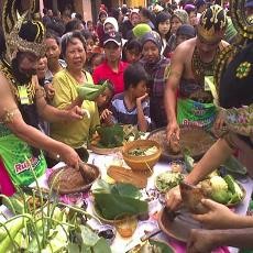 Kota Surabaya Kembali Menggelar Festival Rujak Uleg