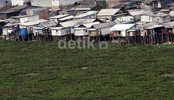 Meski Ditolak Warga, Jokowi: Pengerukan Waduk Pluit Jalan Terus