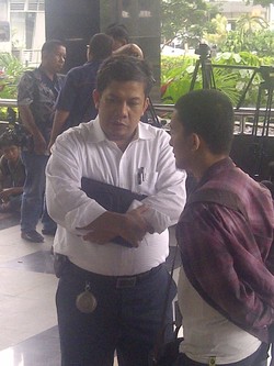 Anis Matta Diperiksa KPK, Fahri Hamzah Setia Menemani