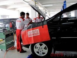 Toyota Ingin Pemilik Mobil Service di Bengkel Resmi