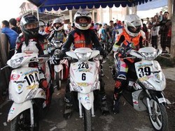 Ada Pebalap Wanita di One Make Race Yamaha Mio J