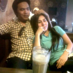 Foto Mesra dengan Doddy Kangen Band Beredar, Ratna Dilla Bungkam