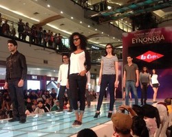 Busana Kasual Bergaya Urban dalam Koleksi Terbaru Lee Cooper