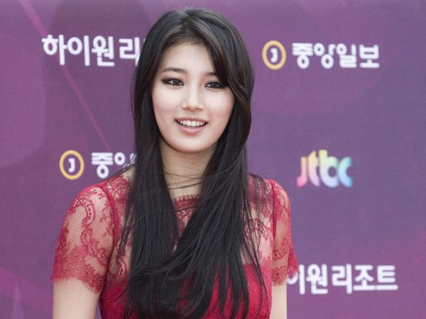 Cantiknya Suzy miss A Bergaun Pink
