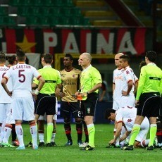 Ketika Laga Milan-Roma Terhenti karena Aksi Rasis