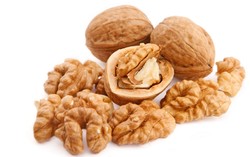 Kandungan Lemak Walnut Ampuh Cegah Penyakit Jantung