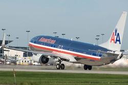 Perempuan Tak Henti Bernyanyi Lagu Whitney Houston, Pesawat Lakukan Pendaratan Darurat