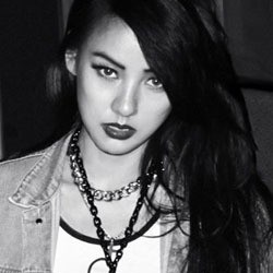 Pose Bad Girl Lee Hyori