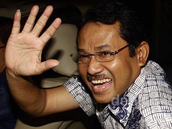 Bupati Bogor Diperiksa KPK Selama 9 Jam Bupati Bogor Diperiksa KPK Selama 9 Jam