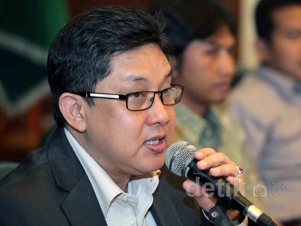 Tarik-ulur Kenaikan BBM Tarik-ulur Kenaikan BBM