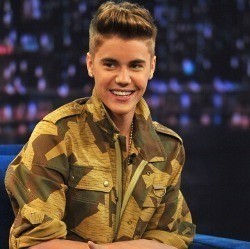 Pencuri Bersenjata Beraksi Saat Justin Bieber Manggung