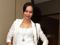 Kaki Jenjang Mantan Istri Deddy Corbuzier