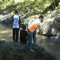 Hanyutnya Tiga Siswi Terekam Telepon Seluler Temannya