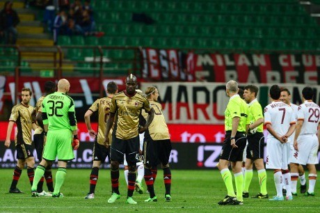 Kritik Denda terhadap Roma, Blatter Akan Panggil FIGC