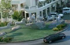 Ini Rahasia Patung Kuda di Setiap Perumahan Ciputra