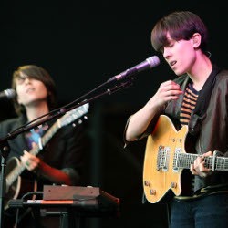 Tampil Perdana di Jakarta, Tegan and Sara Merasa Tertantang