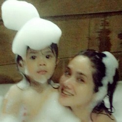 Ditanya Soal Kehamilan, Mulan Jameela Ajak Soimah ke Kolong Meja