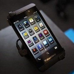 BlackBerry Z10 Mau Dibuat Versi 5 Inch?
