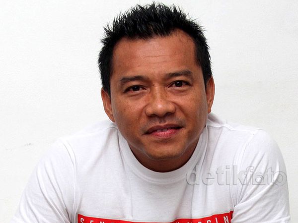 Anang Hermansyah Tak Lagi Merokok
