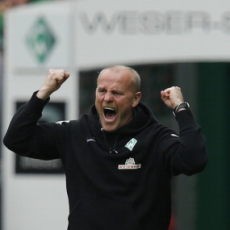 14 Tahun Melatih, Schaaf Pisah dengan Bremen