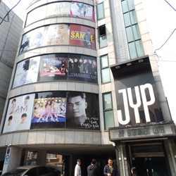 Jalan-jalan ke 3 Agensi KPop Terbesar di Korea