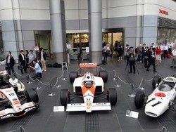 Honda Pasok Mesin untuk McLaren
