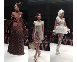 Poppy Dharsono Tampilkan Batik Parang Bergaya Glamour di JFFF 2013