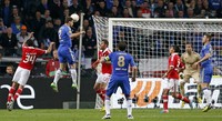 Gol Ivanovic di menit 92 memastikan raihan trofi Liga Europa pertama untuk 'Si Biru'. REUTERS/Francois Lenoir.