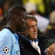 Balotelli Tak Terkejut Mancini Dipecat