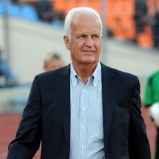 Singapura Tunjuk Bernd Stange sebagai Pelatih Baru