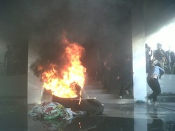 Tuntut Rektor Mundur, Mahasiswa UIN Yogya Baku Pukul dengan Satpam