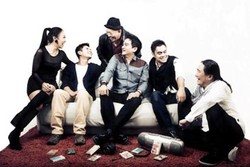 Krakatau Kembali Bersatu Gelar Konser Reuni Diiringi Orkestra