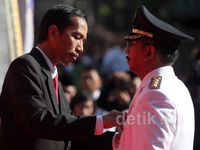 Jokowi Lantik Wali Kota Jakbar di Rusun Angke