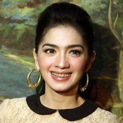  Angel Karamoy Jadi Tempat Curhat Zaskia dan Shandy Aulia