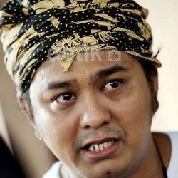 Berdoa di Mekah, Niat Dicky Chandra Pensiun Jadi Pejabat Dikabulkan