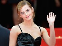 Keanggunan Emma Watson di Cannes Film Festival