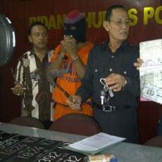 Setiap Beraksi Pencuri Mobil Ini Selalu Membawa Nopol dan STNK