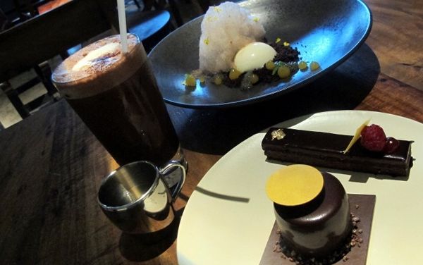 Cokelat Asli Indonesia Disulap a la Molecular Gastronomy