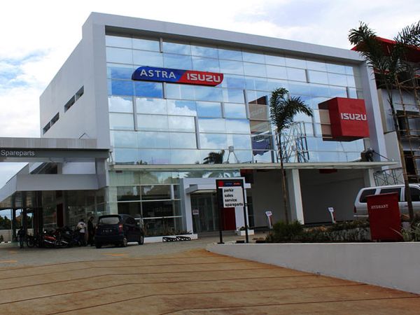 Astra Isuzu Buka Cabang di Ciputat