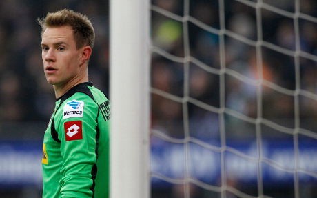 Sedang Belajar Bahasa Spanyol, Ter Stegen Bakal ke Barca?