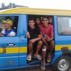 Ingin Sekali Seumur Hidup Pakai Seragam Merah Putih