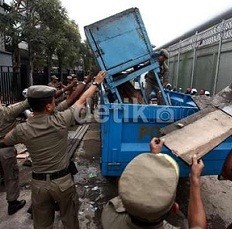 Dilaporkan PKL, Anggota Satpol PP Jaktim Siap Diperiksa Polisi