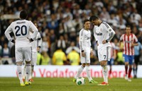 Sementara itu Madrid harus gigit jari karena hampa gelar musim ini. REUTERS/Sergio Perez.