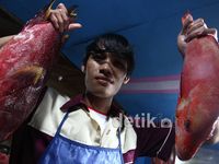 Nikmatnya Ikan Bakar di Pasar Tua Bitung
