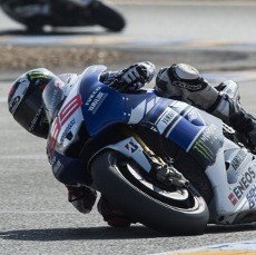 Lorenzo Keluhkan Performa Motor