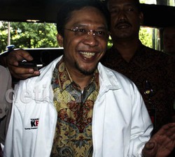 Perempuan Fathanah, Tri Kurnia Puspita Hadir di KPK